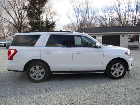 Used 2021 Ford Expedition XLT image 6