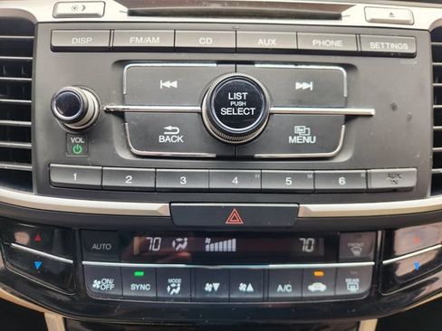 Used 2016 Honda Accord LX image 17