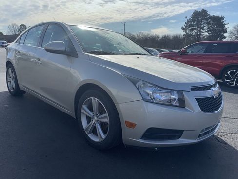 Used 2013 Chevrolet Cruze LT image 3