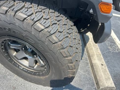 Used 2020 Jeep Wrangler Unlimited Sahara AWD/4WD image 4