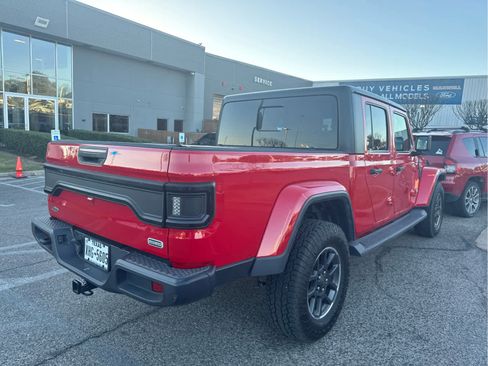 Used 2020 Jeep Gladiator Overland image 6