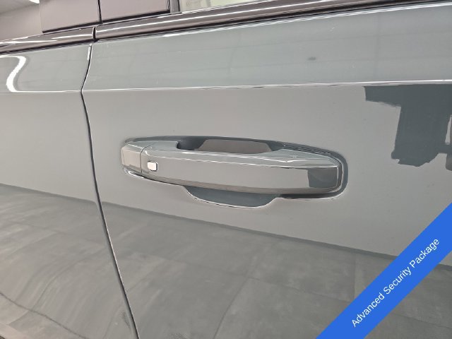 Used 2026 GMC Yukon AT4 w/ AT4 Premium Plus Package AWD/4WD image 9