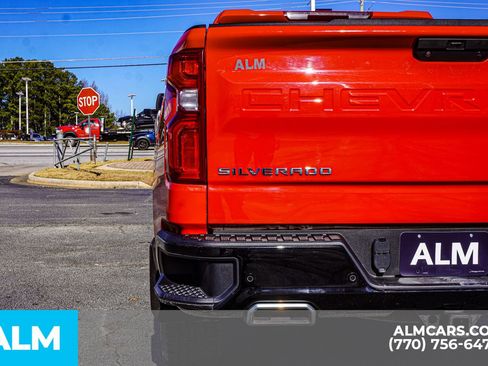 Used 2021 Chevrolet Silverado 1500 LT Trail Boss w/ Convenience Package II image 18