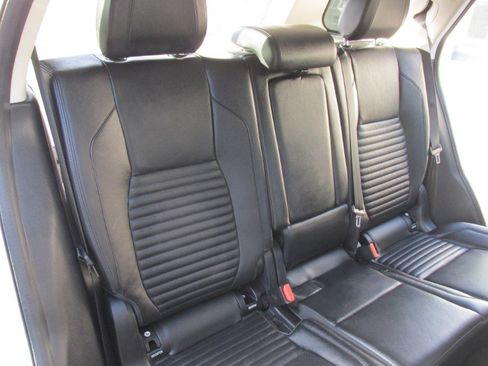 Used 2021 Land Rover Discovery Sport S image 15