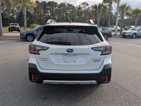 Certified 2022 Subaru Outback Touring w/ Tech Package 3 image 5