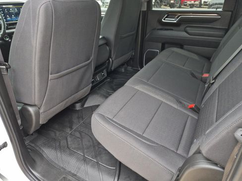 Certified 2025 Chevrolet Silverado 2500 LT w/ Convenience Package AWD/4WD image 13