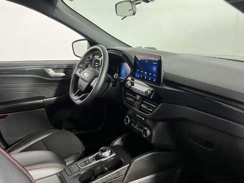 Used 2025 Ford Escape ST-Line image 31