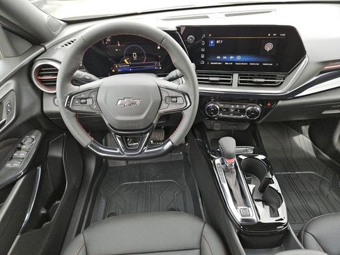 New 2026 Chevrolet Trax RS image 8