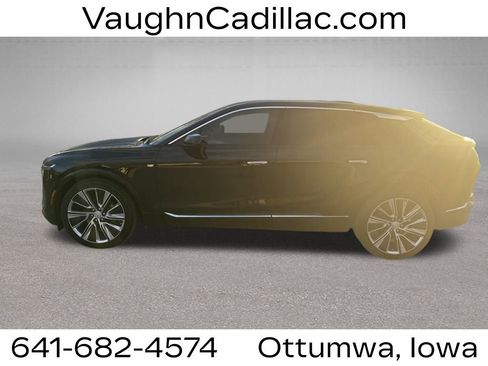 Certified 2025 Cadillac Lyriq Luxury image 1