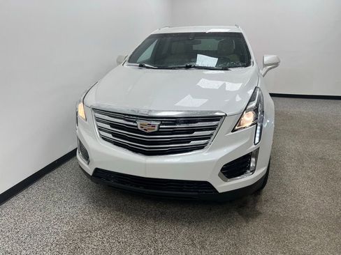 Used 2019 Cadillac XT5 AWD image 3