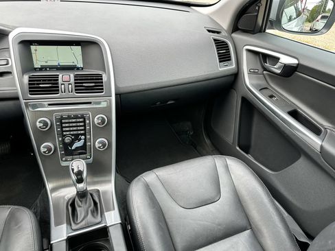 Used 2016 Volvo XC60 T5 Premier w/ Protection Package AWD/4WD image 13