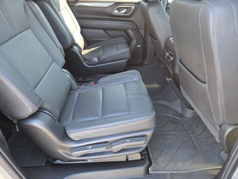 Used 2024 Chevrolet Suburban RST w/ Luxury Package image 24