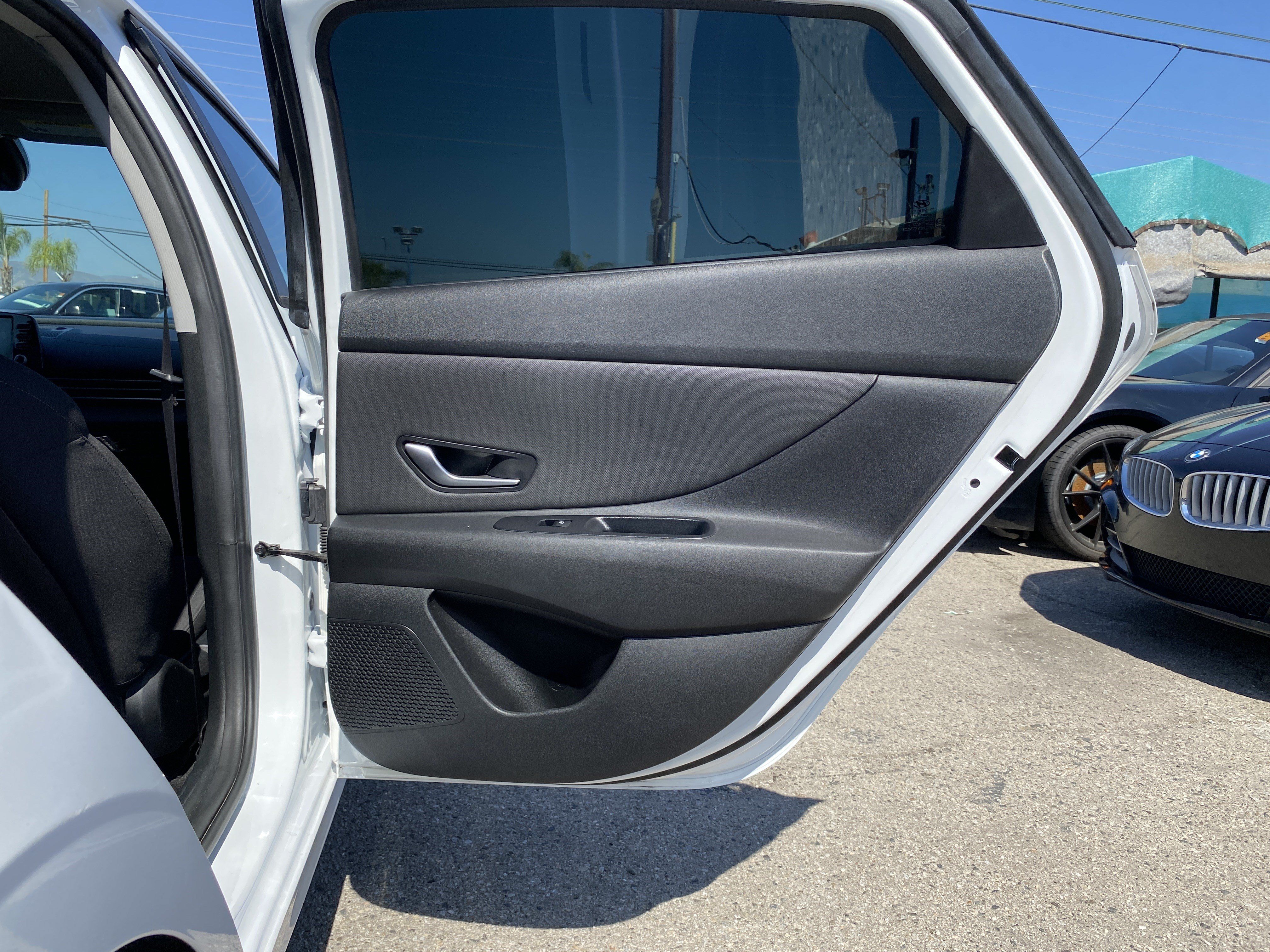Used 2022 Hyundai Elantra SEL w/ Convenience Package FWD image 22