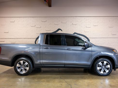 Used 2019 Honda Ridgeline RTL-T image 3