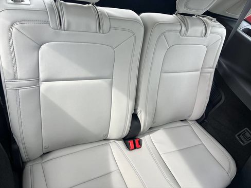 Used 2025 Lincoln Aviator Reserve w/ Equipment Group 201A AWD/4WD image 10