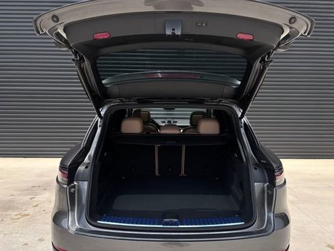 Certified 2023 Porsche Cayenne S AWD/4WD image 26