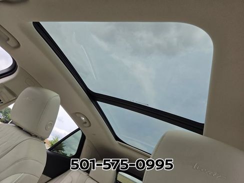 Used 2023 Buick Envision Avenir AWD/4WD image 8