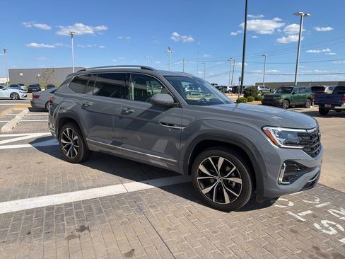 New 2026 Volkswagen Atlas SEL Premium R-Line AWD/4WD image 3