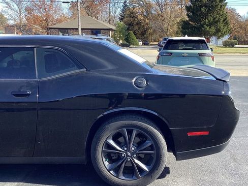 Used 2020 Dodge Challenger SXT w/ Blacktop Package image 4