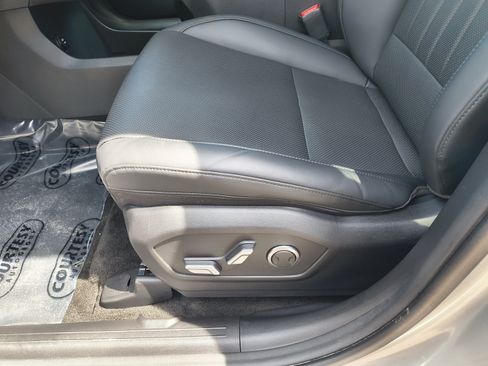 Certified 2025 Hyundai Santa Fe XRT AWD/4WD image 23