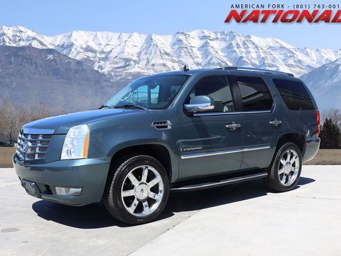 Used 2008 Cadillac Escalade AWD image 1