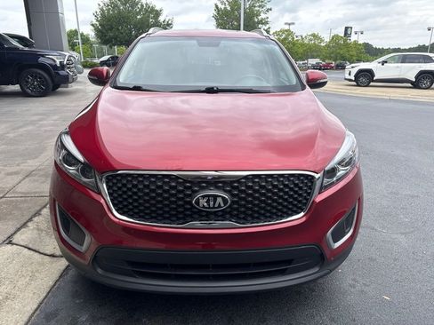 Used 2018 Kia Sorento FWD V6 w/ LX V6 Convenience Package image 4