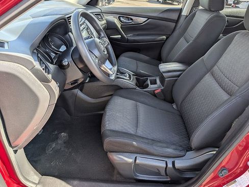 Used 2017 Nissan Rogue S image 27