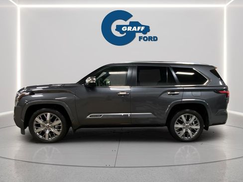 Used 2024 Toyota Sequoia Capstone AWD/4WD image 19