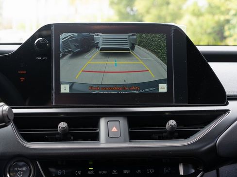 New 2026 Lexus UX 300h FWD image 15