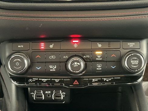 Used 2023 Dodge Durango GT image 15