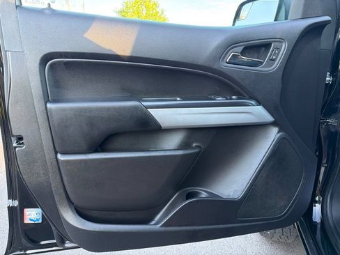 Used 2022 Chevrolet Colorado LT w/ Fleet Safety Package RWD image 15