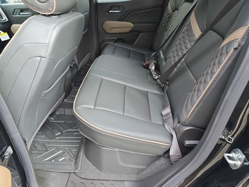 New 2026 GMC Canyon Denali image 16