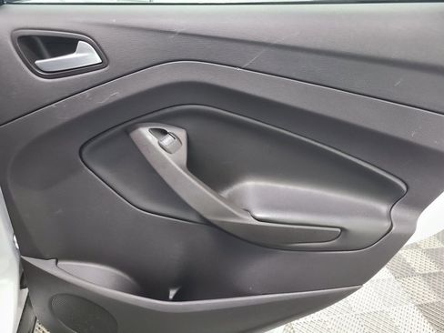 Used 2015 Ford Escape SE image 39