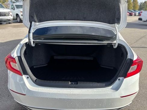 Used 2018 Honda Accord Sport image 27