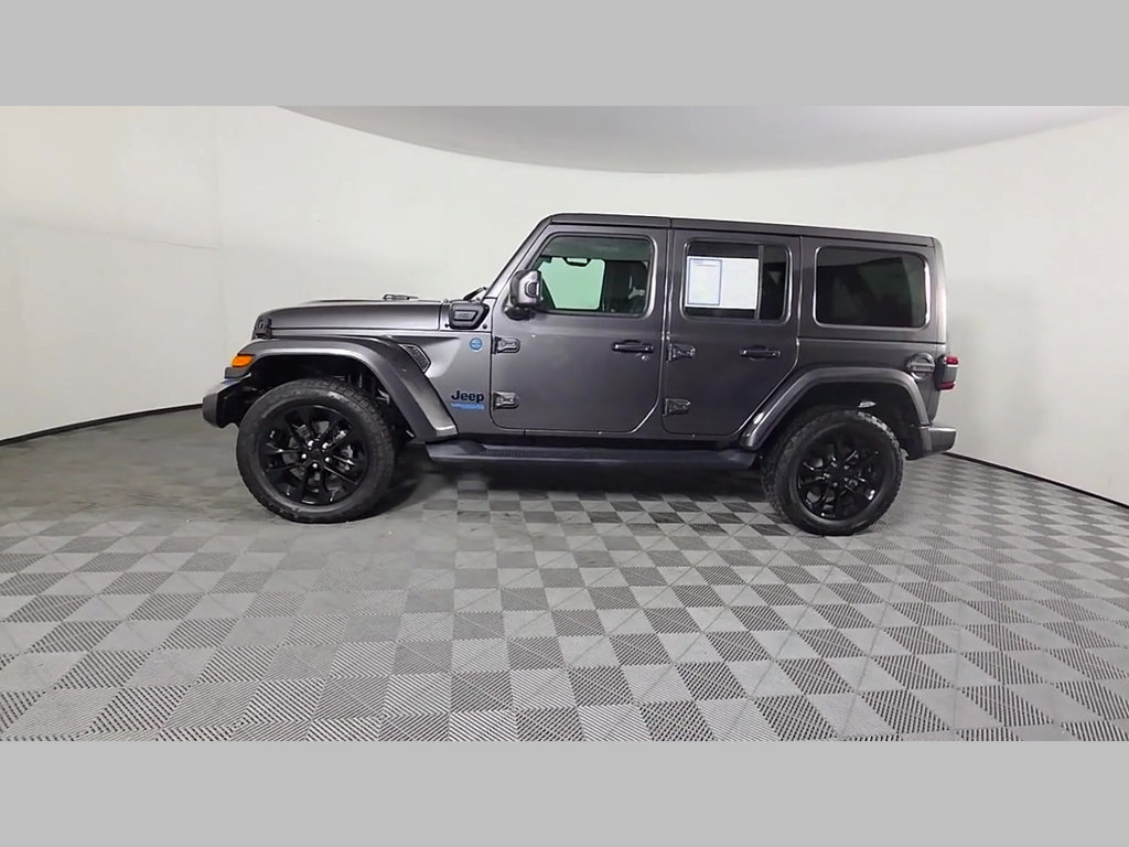 Used 2021 Jeep Wrangler Unlimited Sahara AWD/4WD image 14