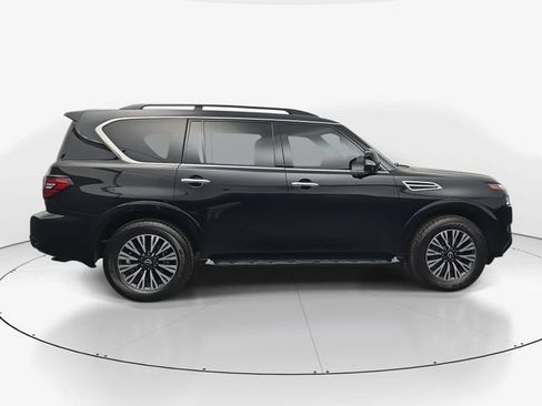 Used 2024 Nissan Armada SL w/ Midnight Edition Package image 11