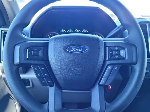 Used 2015 Ford F150 XLT RWD image 25