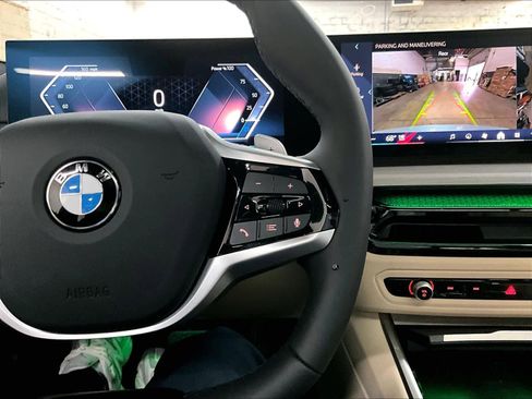 Used 2025 BMW 330i Sedan w/ Premium Package image 20