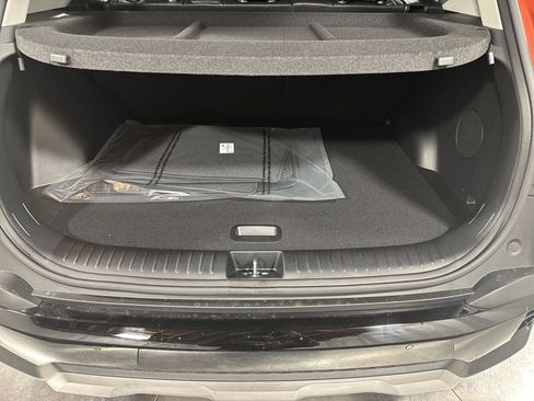 Certified 2025 Kia Seltos SX w/ SX Sunroof Package image 30