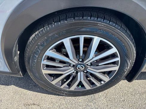 Used 2021 Nissan Kicks SV FWD image 8