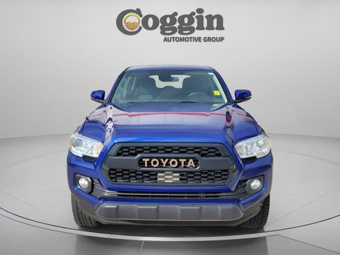 Used 2023 Toyota Tacoma SR5 w/ Technology Package AWD/4WD image 6