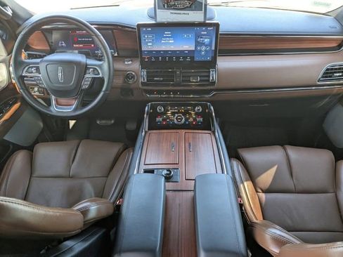 Certified 2024 Lincoln Navigator Reserve image 14