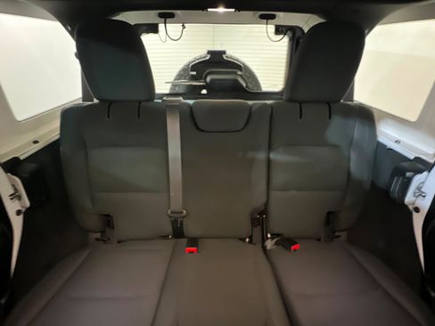 Used 2019 Jeep Wrangler Unlimited Sport S AWD/4WD image 25