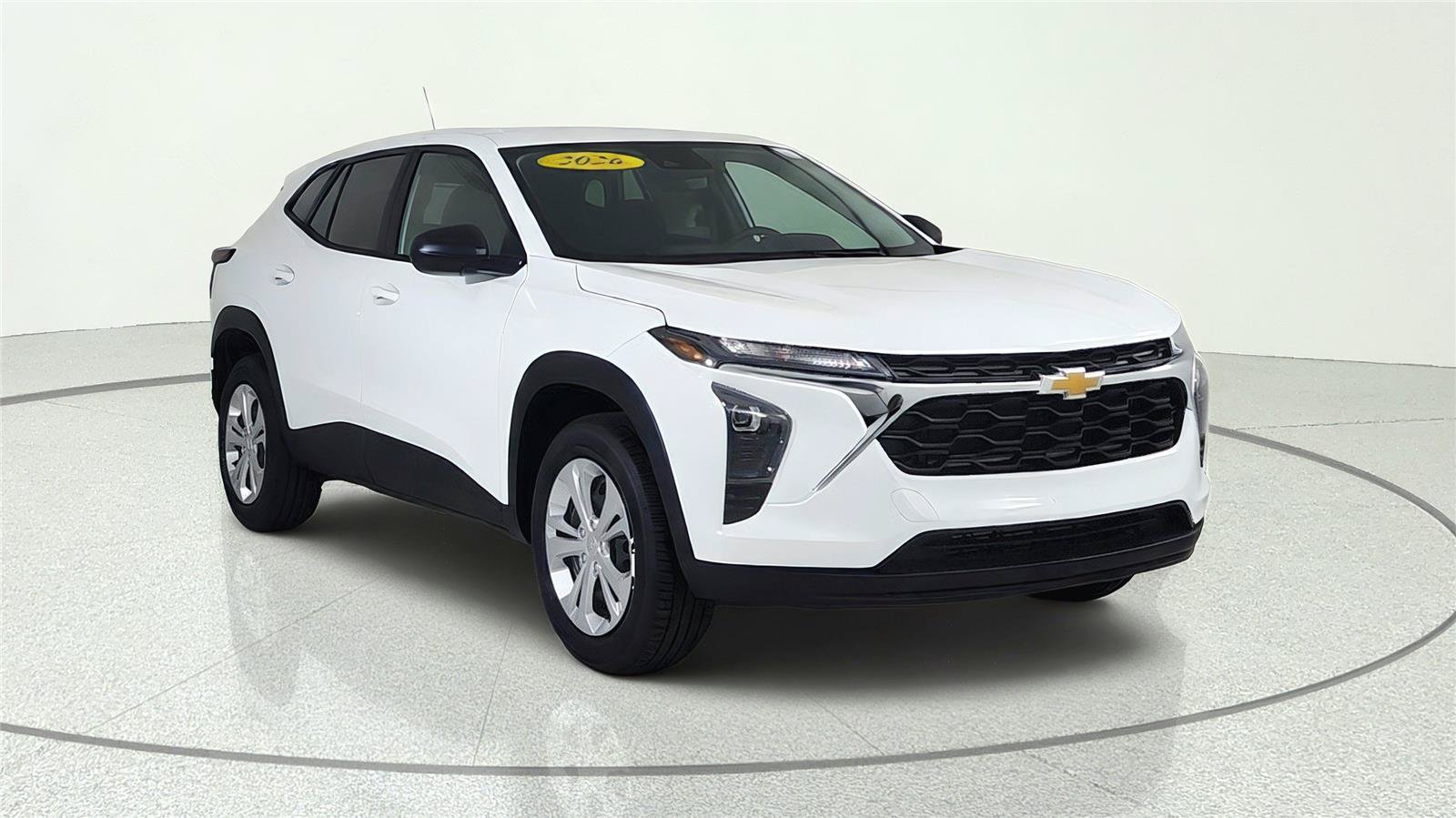 Used 2026 Chevrolet Trax LS FWD image 1