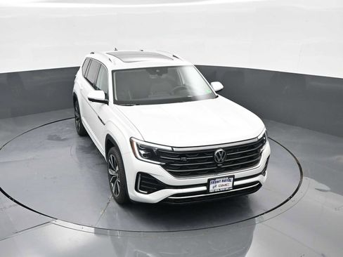 Used 2025 Volkswagen Atlas SEL Premium R-Line image 59