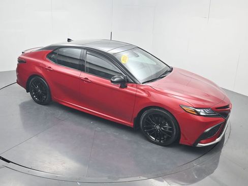 Used 2024 Toyota Camry XSE w/ Navigation Package image 43