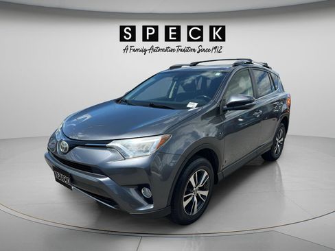 Used 2017 Toyota RAV4 XLE AWD/4WD image 1