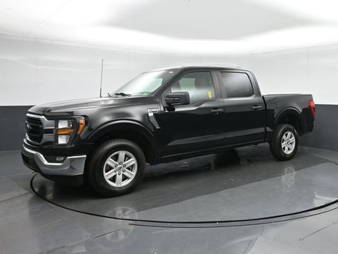 Used 2023 Ford F150 XLT image 3