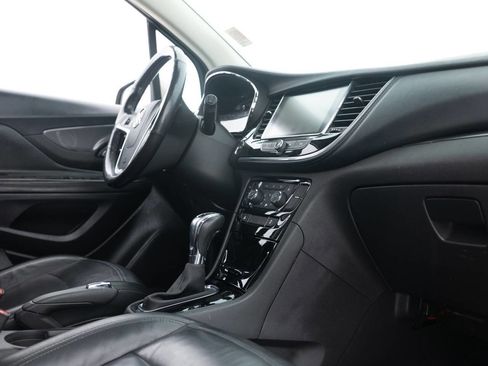 Used 2019 Buick Encore Essence w/ Experience Buick Package FWD image 29