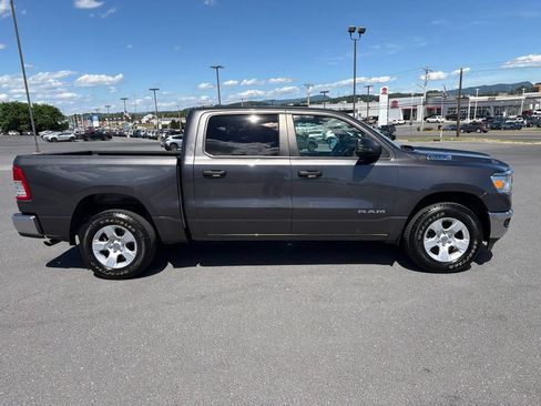 Used 2023 RAM 1500 Big Horn AWD/4WD image 6